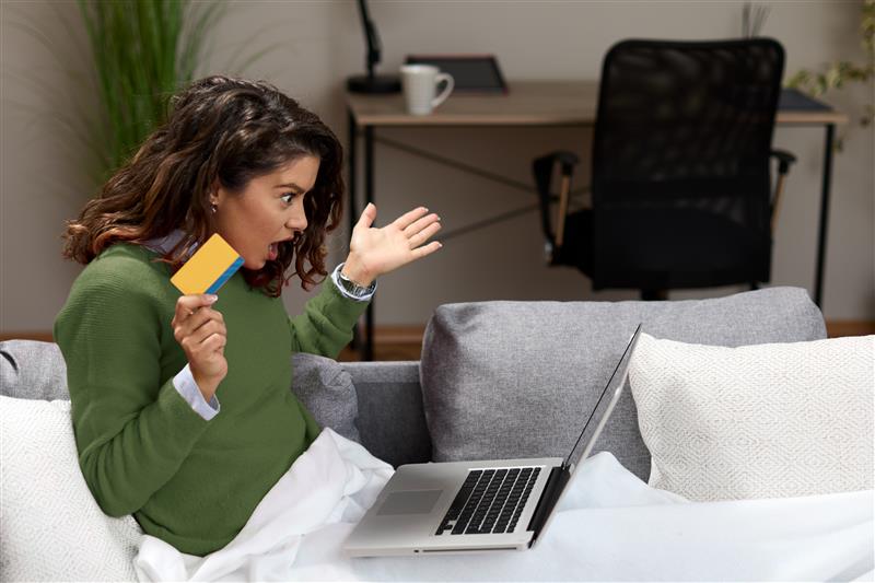 Photot-1-(section-There-are-many-ways-to-avoid-online-scams).jpg Photot-1-(section-There-are-many-ways-to-avoid-online-scams).jpg