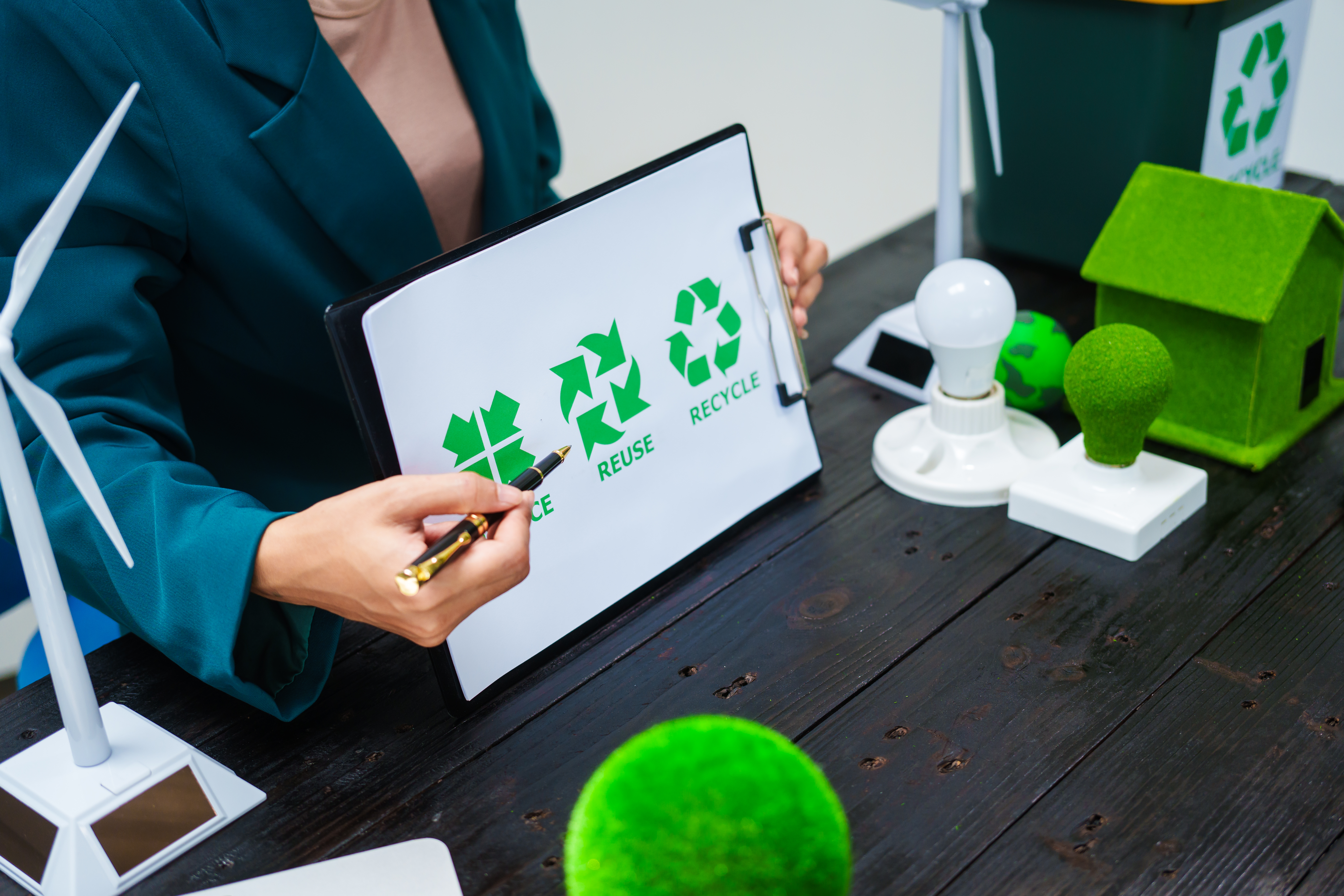 (section-ESG-investing-could-heighten-the-risk-of-greenwashing-).jpg